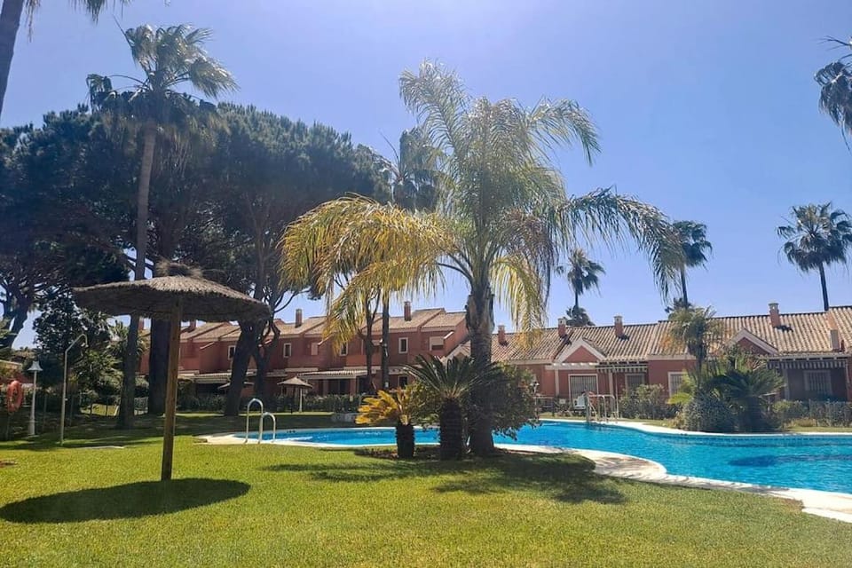 Day, Natural landscape, Garden, Garden view, Pool view, Swimming pool, sunbed
