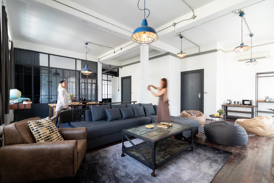 Living room, Seating area