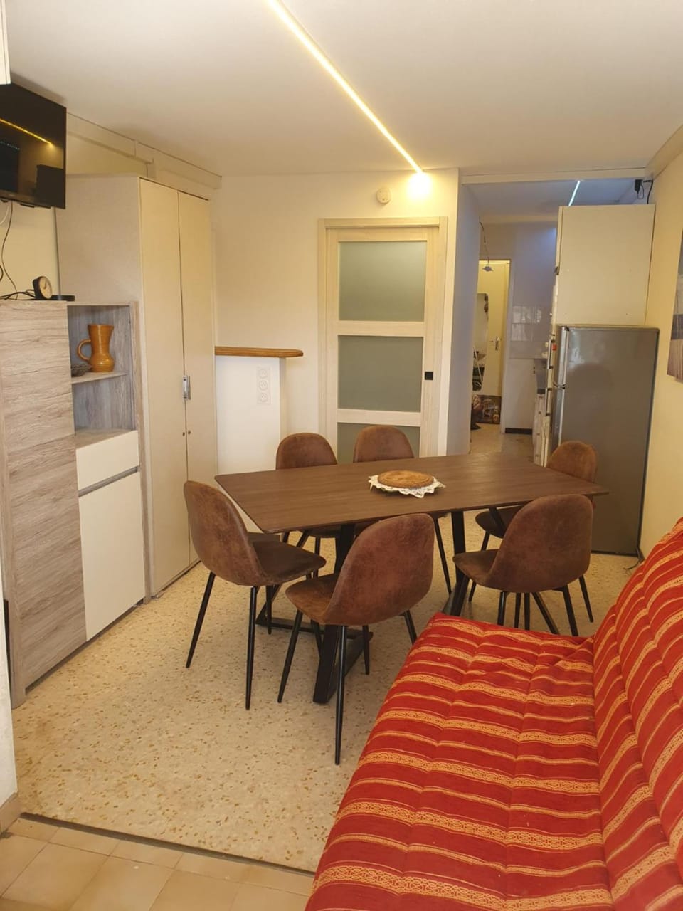 Living room, Dining area