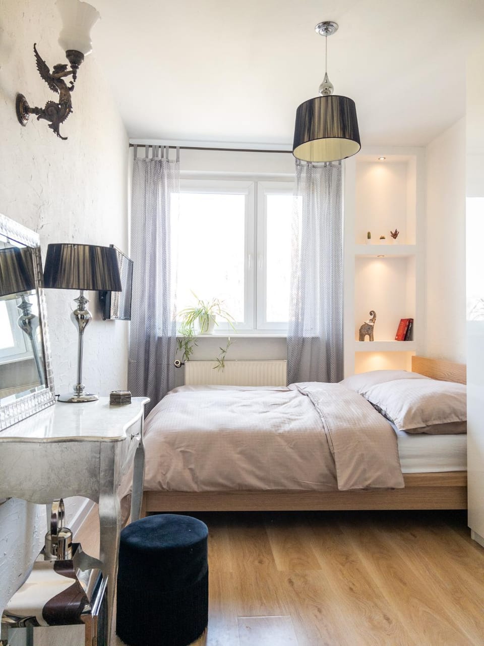 Bed, Photo of the whole room, Bedroom