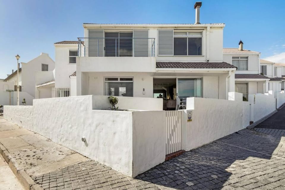 Kleinbaai Cottage on the Sea Villa in Cape Town