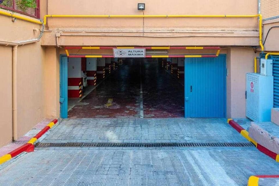 Koti Rentals - Solplaya Apartment in Fuengirola