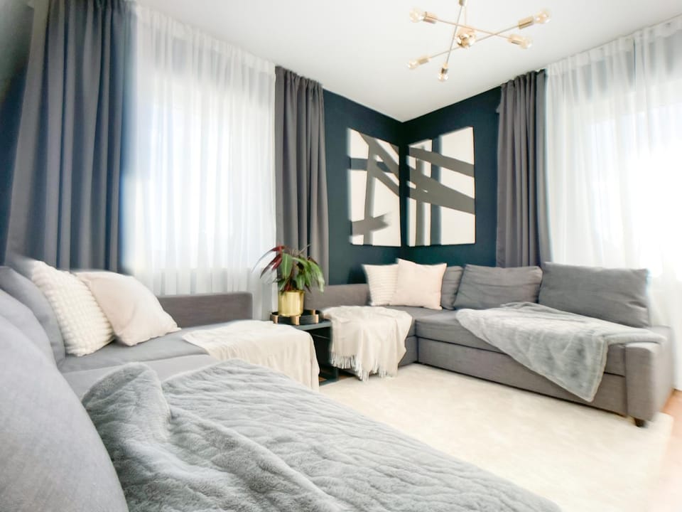 Living room, Photo of the whole room, Seating area