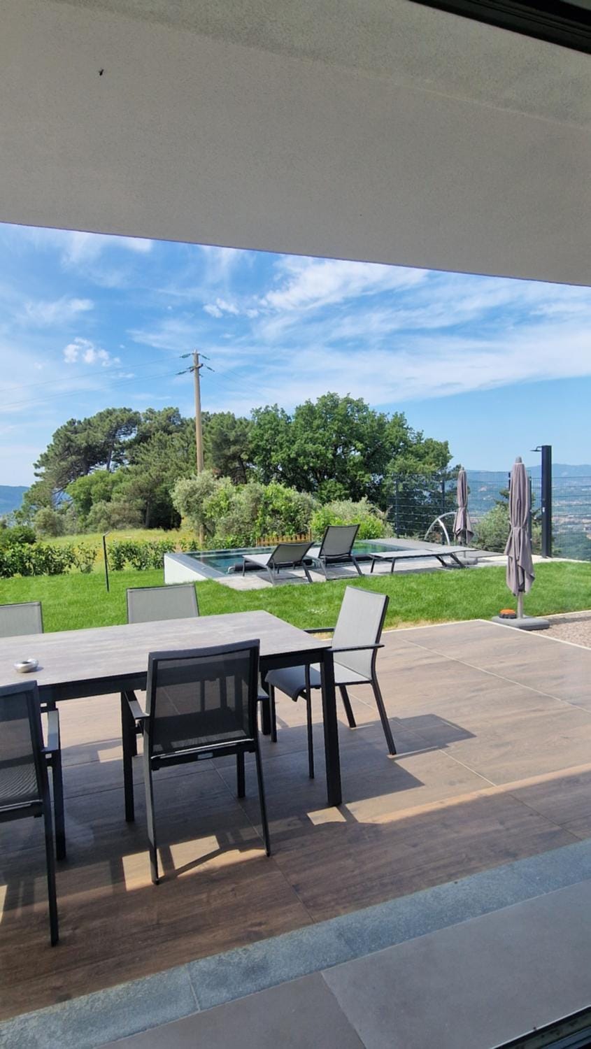 Patio, Day, Natural landscape, Hot Tub, View (from property/room), Dining area, Open Air Bath, sunbed