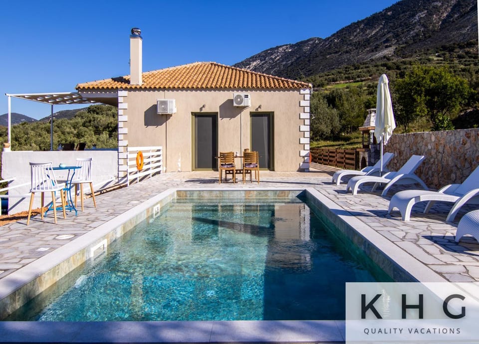 Skoumas villa surrounded by Olive trees! Villa in Cephalonia