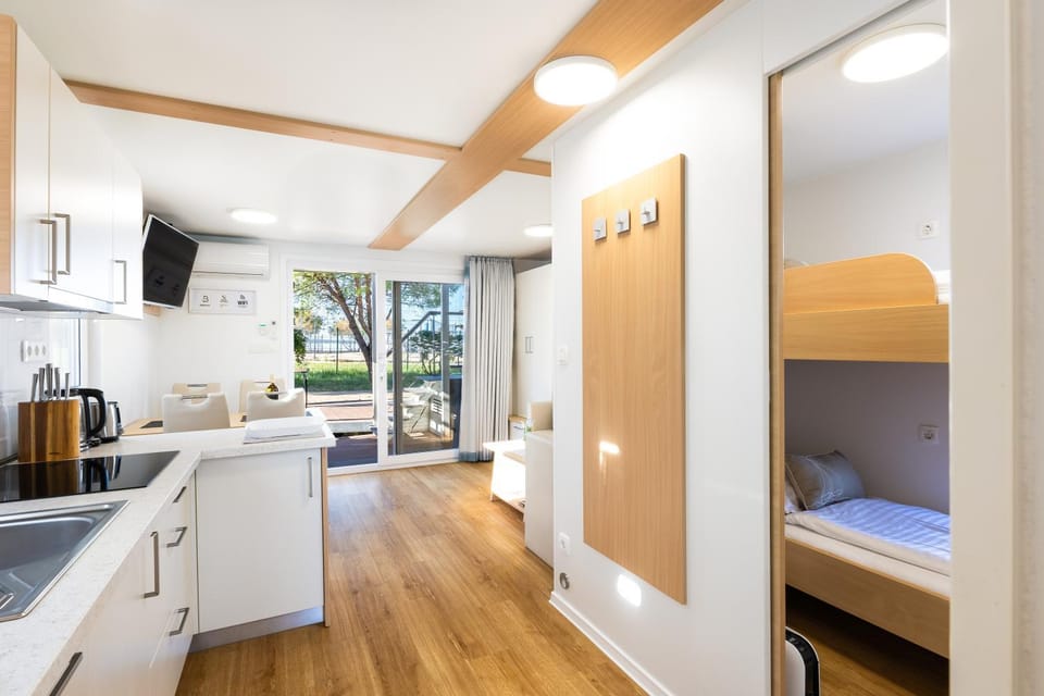 View (from property/room), Kitchen or kitchenette, kitchen