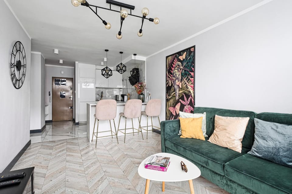 Kitchen or kitchenette, Seating area, Dining area