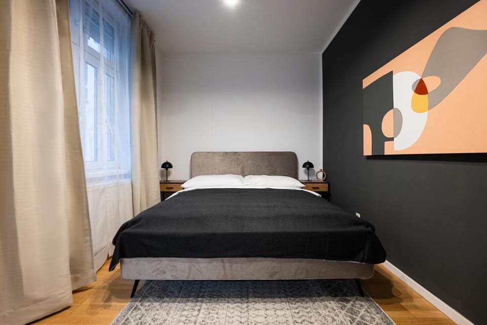 Bed, Photo of the whole room, Bedroom