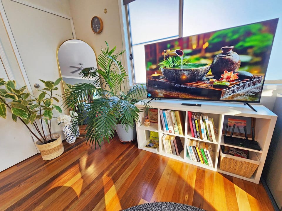 Library, TV and multimedia, Decorative detail, Evening entertainment