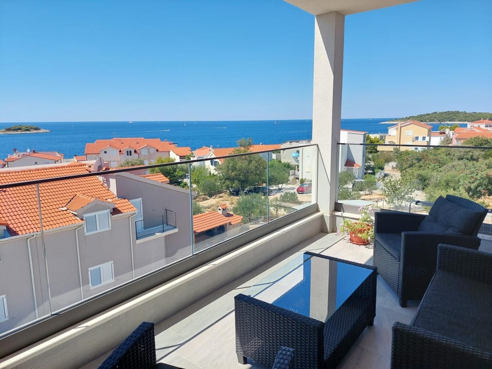 Balcony/Terrace, Seating area, Sea view