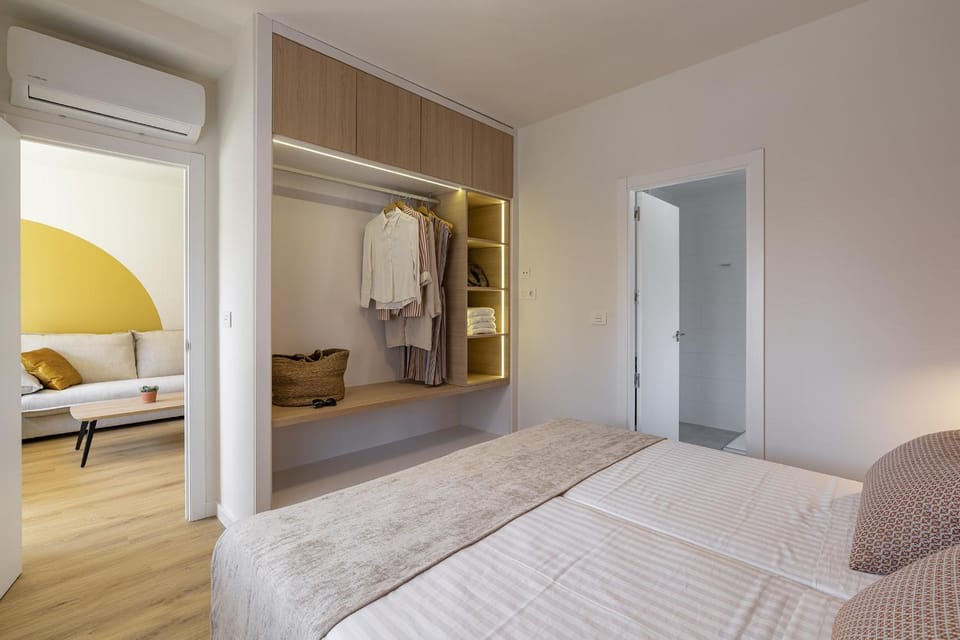 Bed, Bedroom