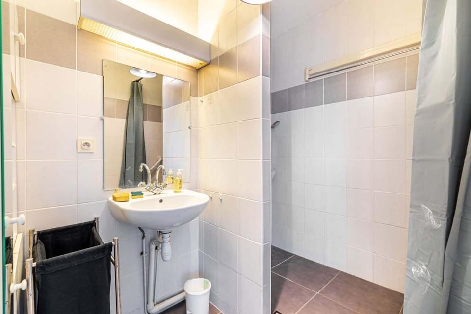 Catch a break near the Seine Apartment in Charenton-le-Pont