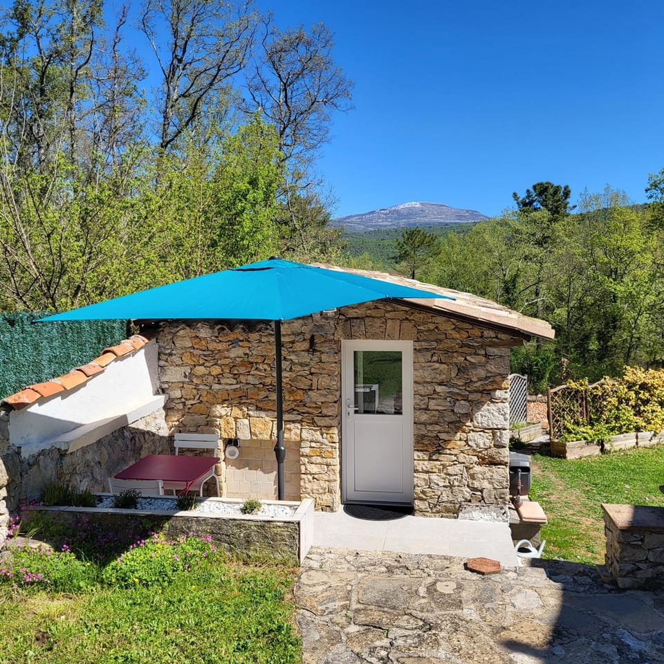 Property building, Garden, Garden view