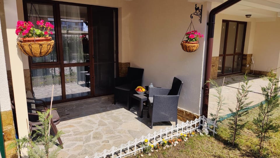 Patio, Balcony/Terrace