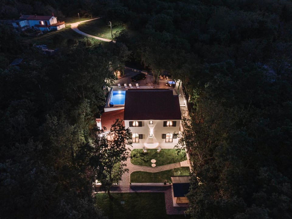 Property building, Night, Natural landscape, Bird's eye view, Pool view, Swimming pool