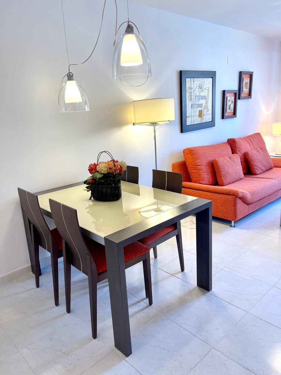 APARTAMENTO EN LA PINEDA y PARKING Apartment in La Pineda