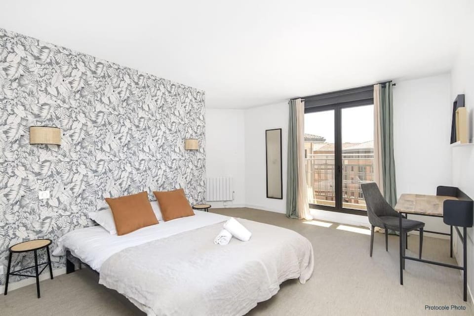 Bed, Bedroom