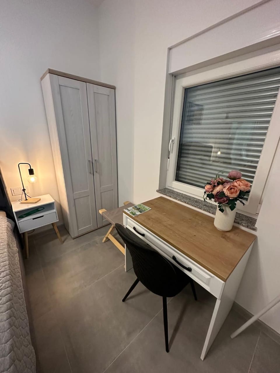 Seating area, Bedroom