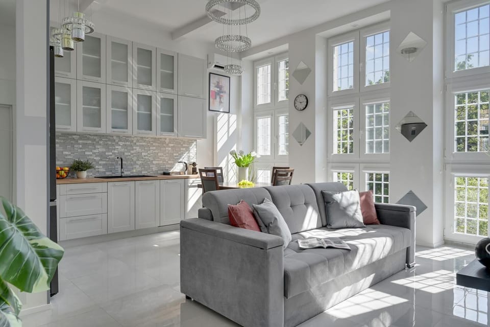 Kitchen or kitchenette, Living room, Seating area, Dining area