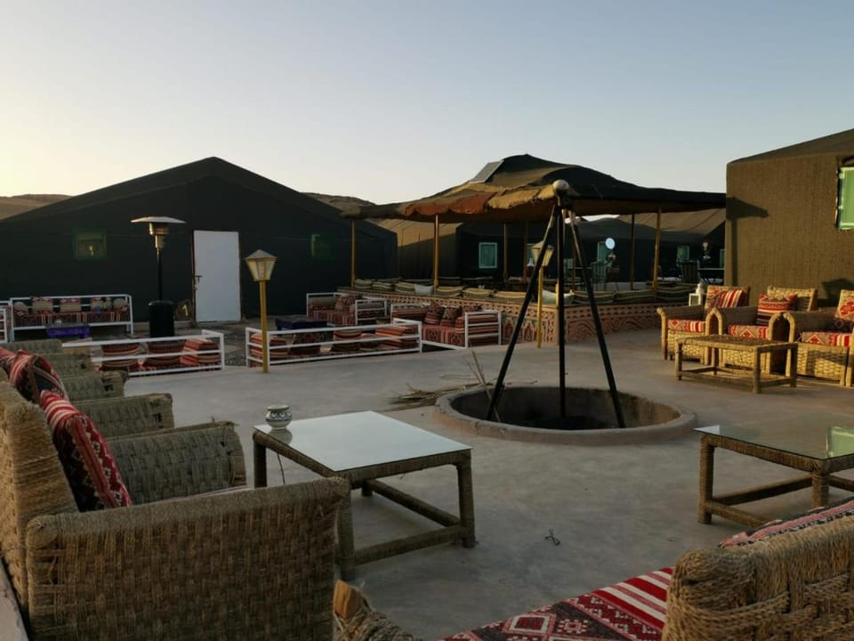 Patio, Day, Living room, Seating area