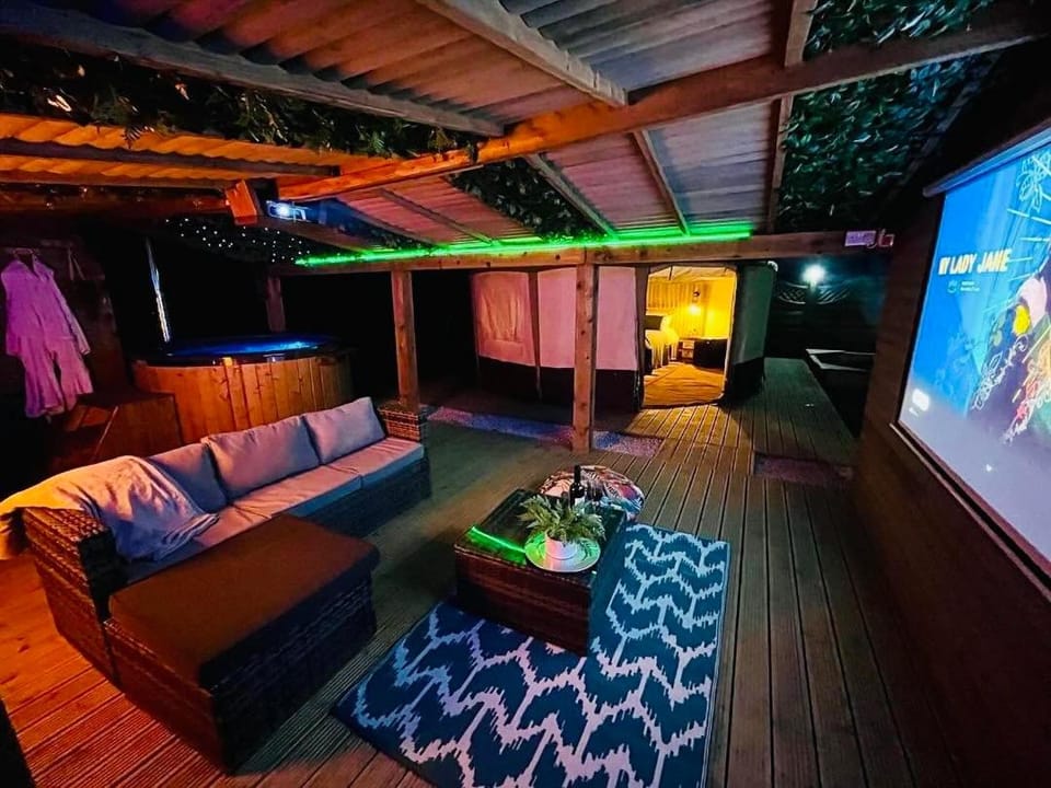 TV and multimedia, Living room