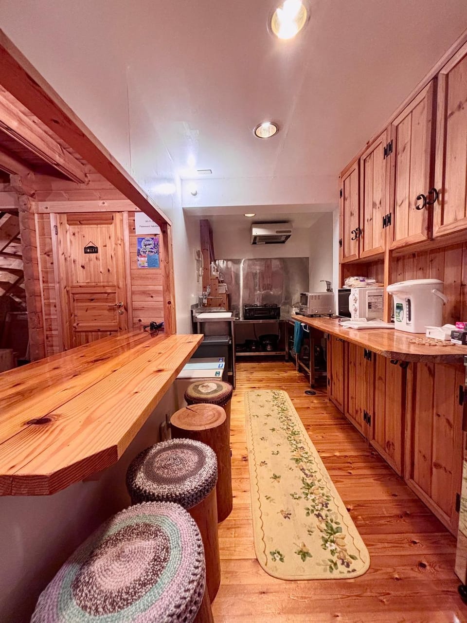 Kitchen or kitchenette, Dining area, oven, stove