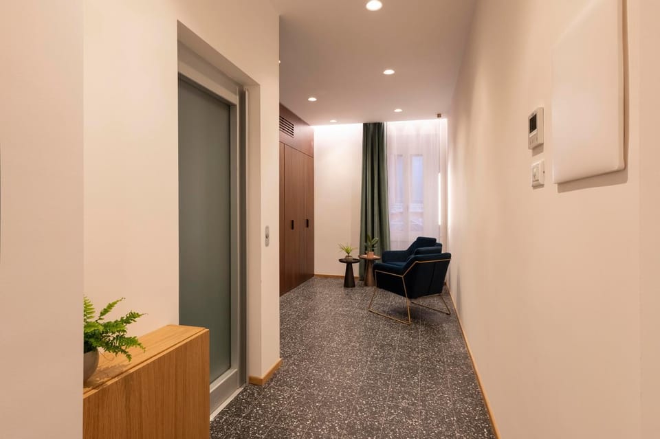Property building, Seating area