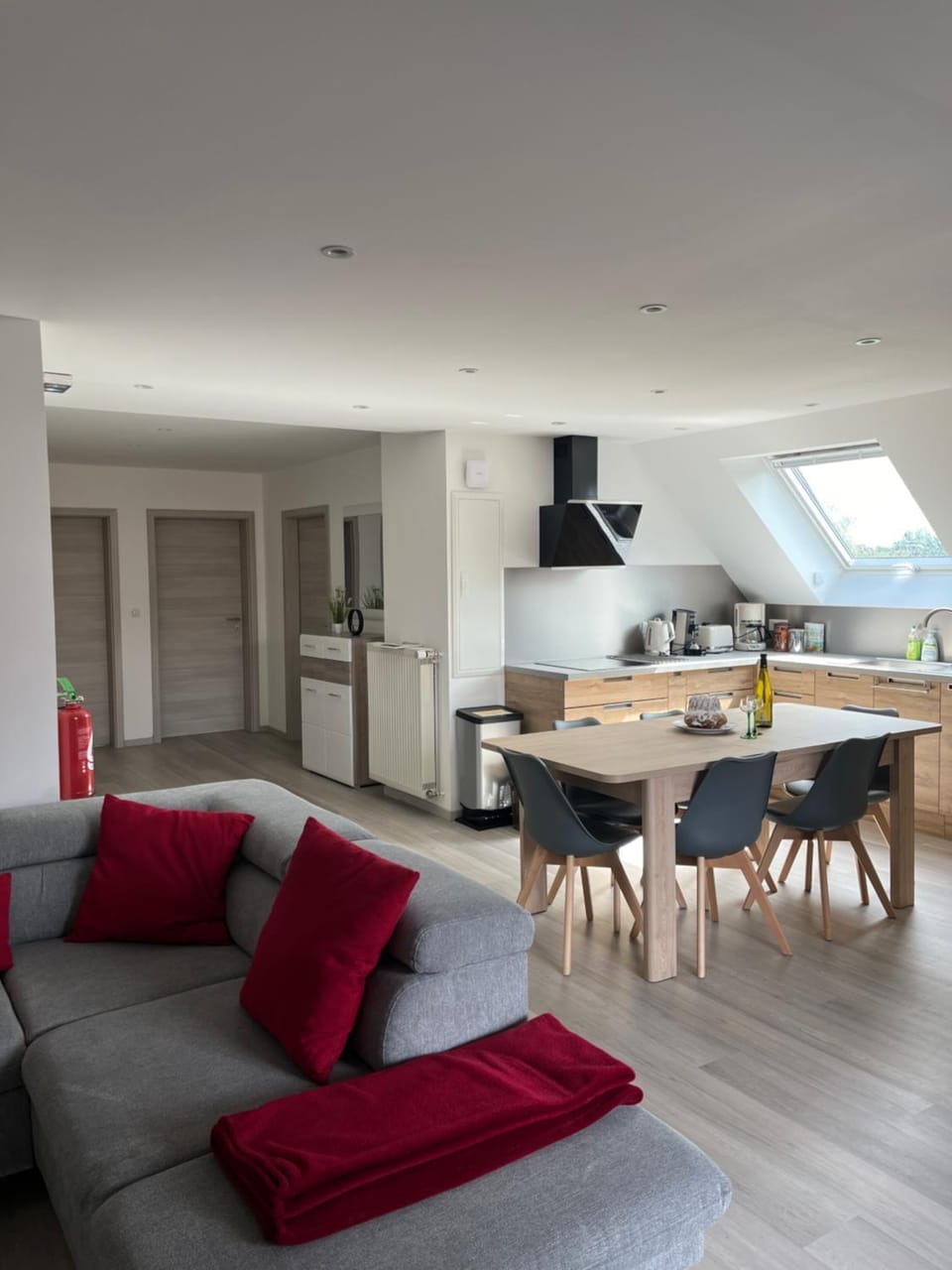 Kitchen or kitchenette, Living room, Seating area, Dining area, pet friendly