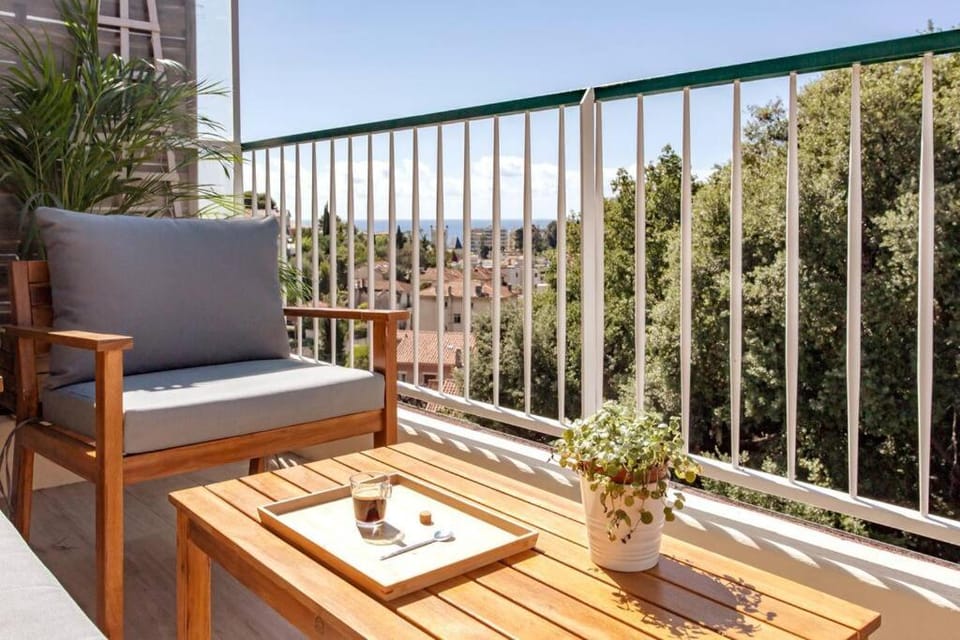 L36 Sea view terrace 10min walking to sea/Parking & AC Apartment in Nice