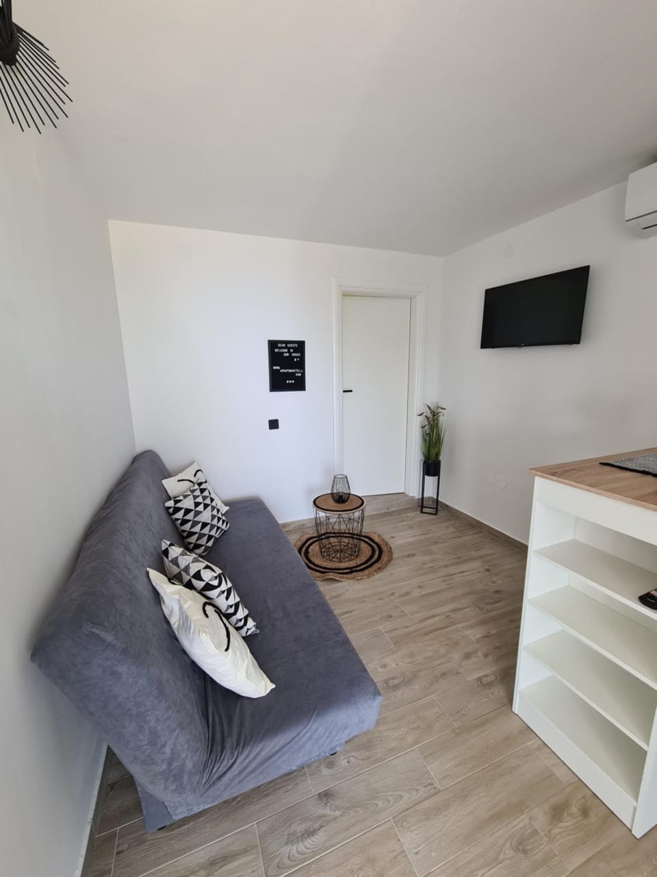 TV and multimedia, Living room, Seating area