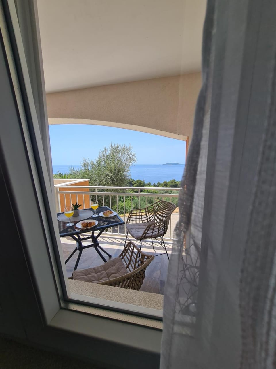 Patio, Natural landscape, View (from property/room), Balcony/Terrace