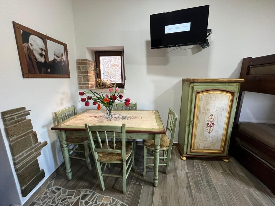 Dimora Forgione B&B - Pietrelcina Bed and Breakfast in Campania