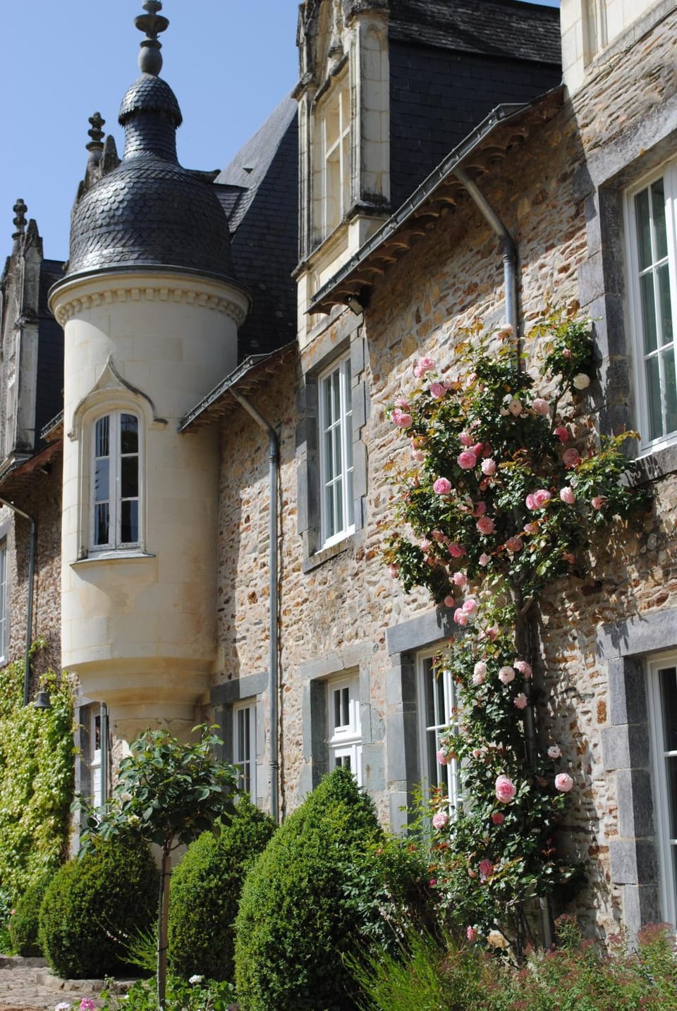 Suite dans un château dans le Haut Anjou Bed and Breakfast in Brittany