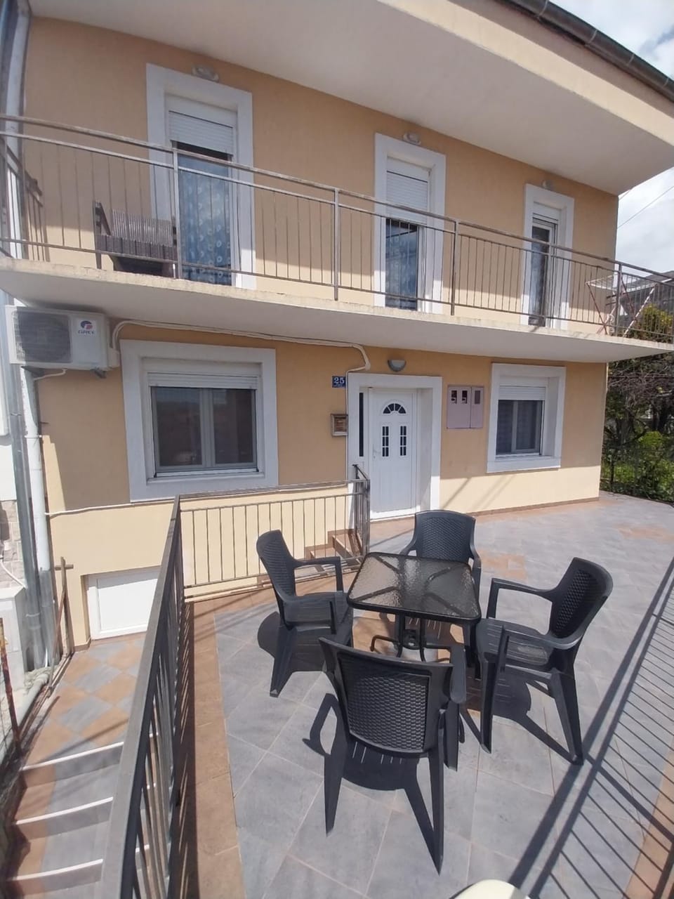 Property building, Patio, Balcony/Terrace, Seating area