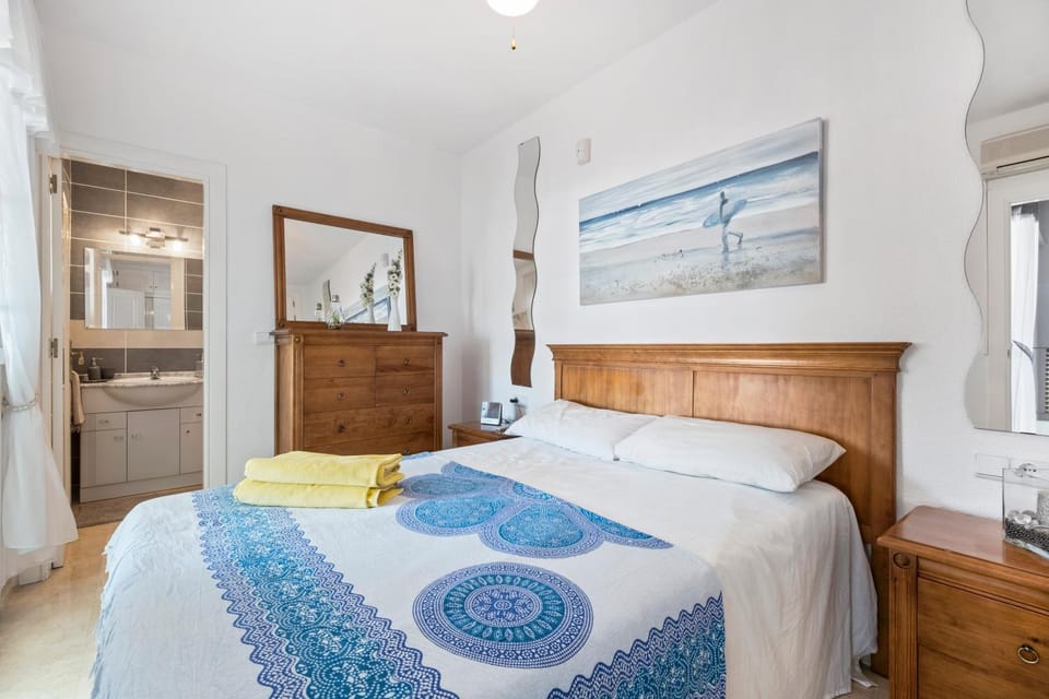Living room, Bedroom