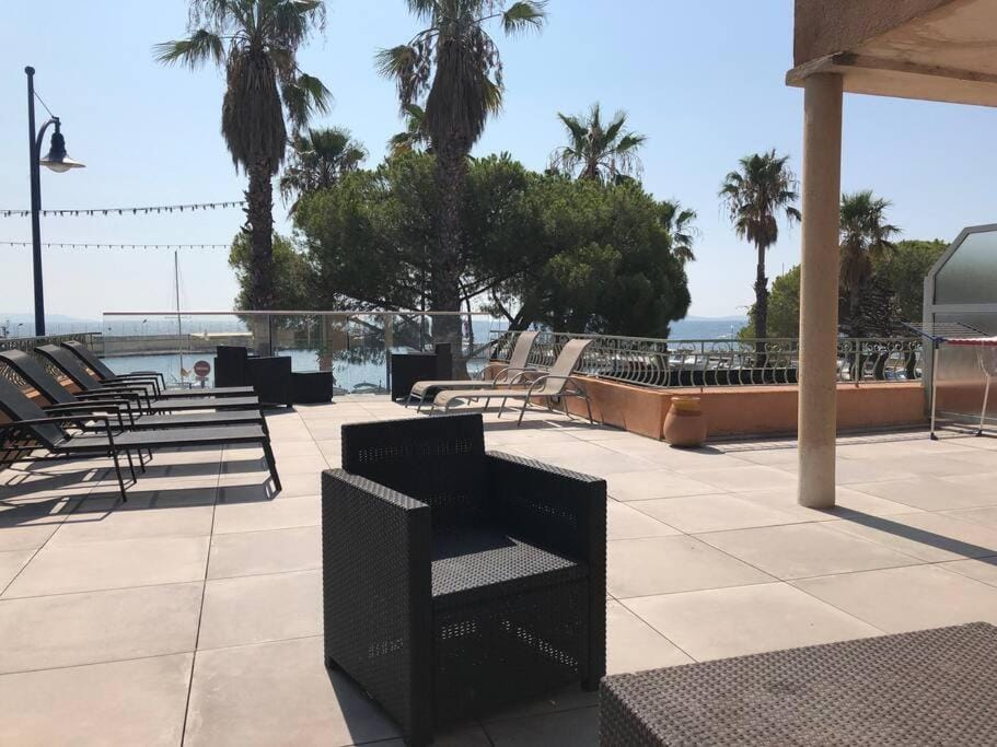 Patio, Day, Natural landscape, View (from property/room), Balcony/Terrace, Balcony/Terrace, Sea view, sunbed