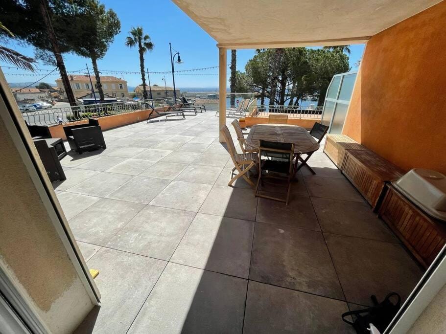 Patio, Day, View (from property/room), Balcony/Terrace, Balcony/Terrace, Living room, Seating area, Dining area