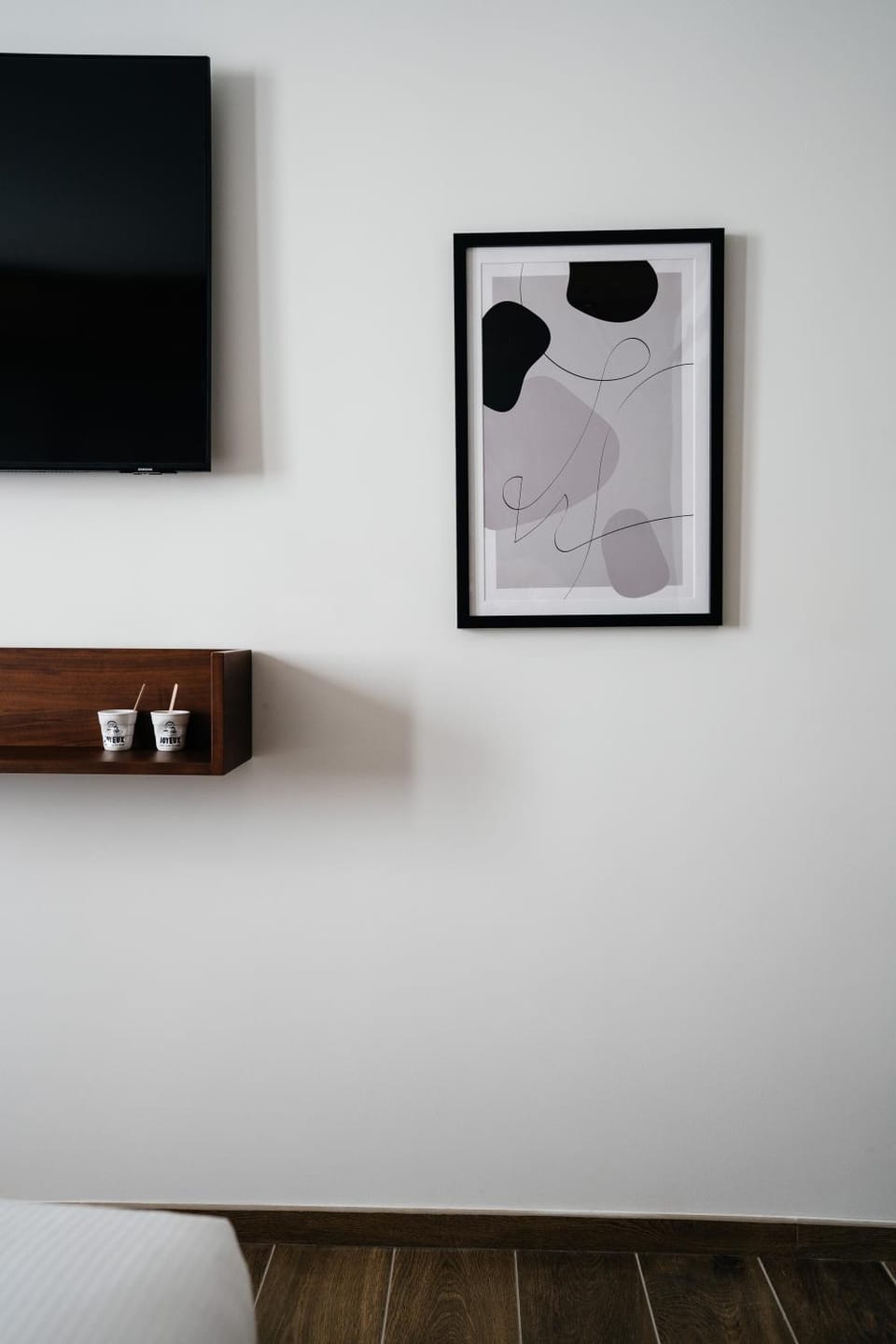 TV and multimedia, Decorative detail