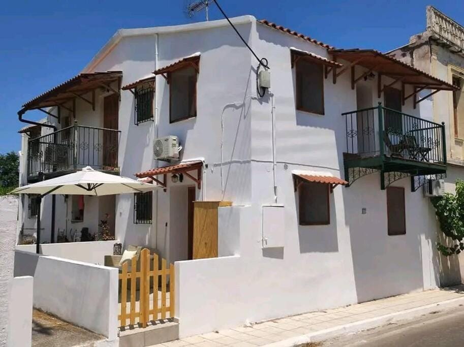 Nikola's House House in Crete