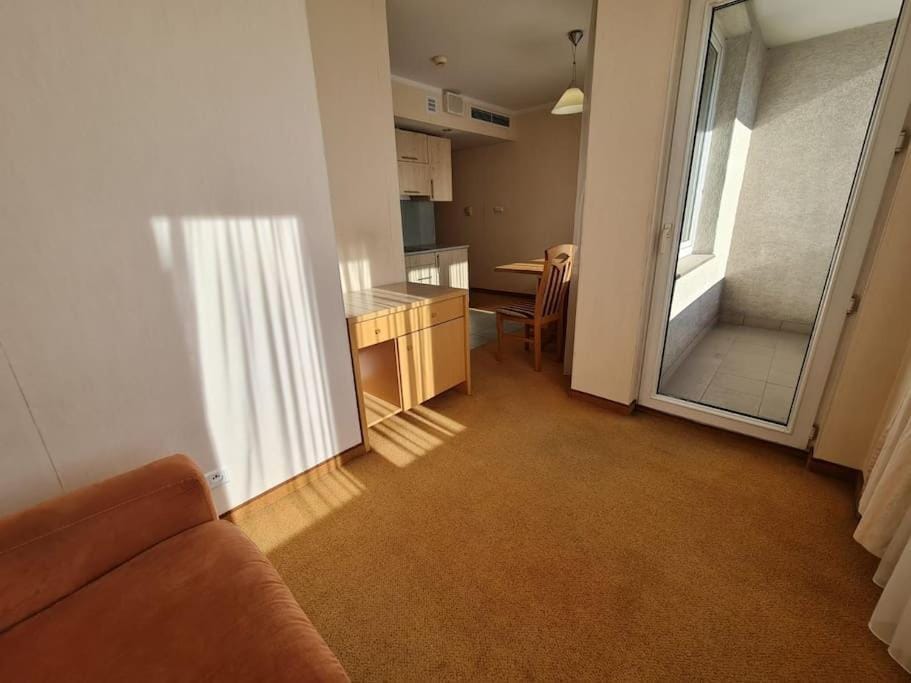 10Q - Z6 Apartment 405 Apartment in Warsaw