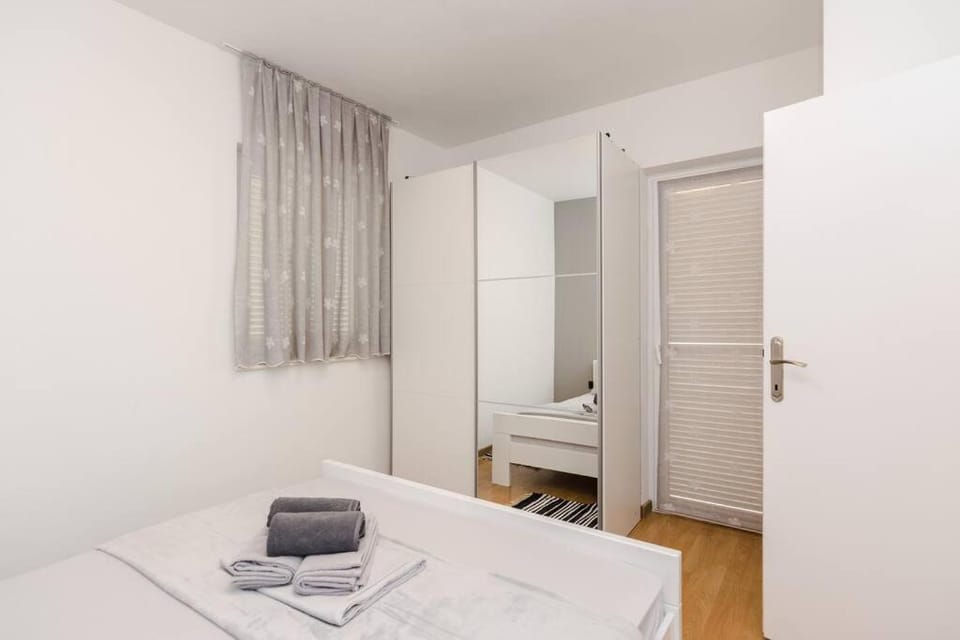 Diana 1, modern sea view apartment Apartment in Novalja