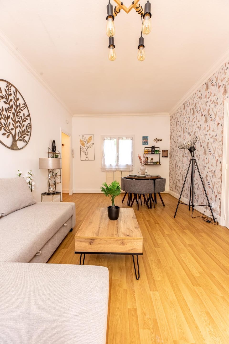 Living room, Seating area