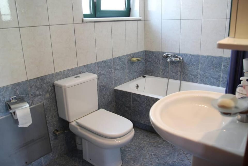 Toilet, Bathroom