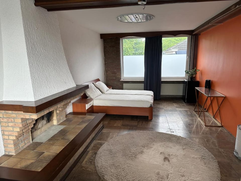 Private room in the centre of Tilburg Vacation rental in Tilburg