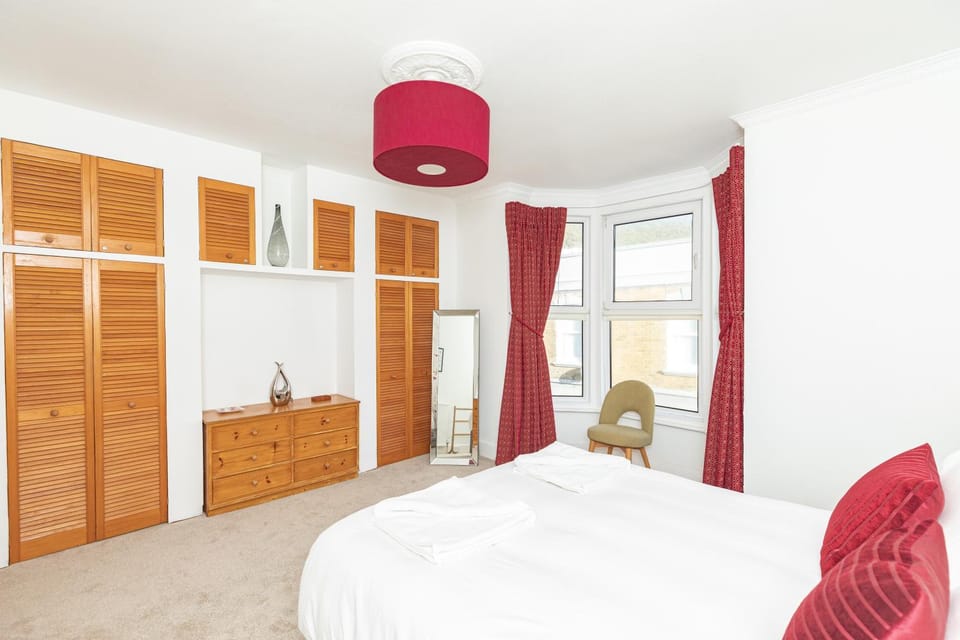 Bed, Bedroom, wardrobe
