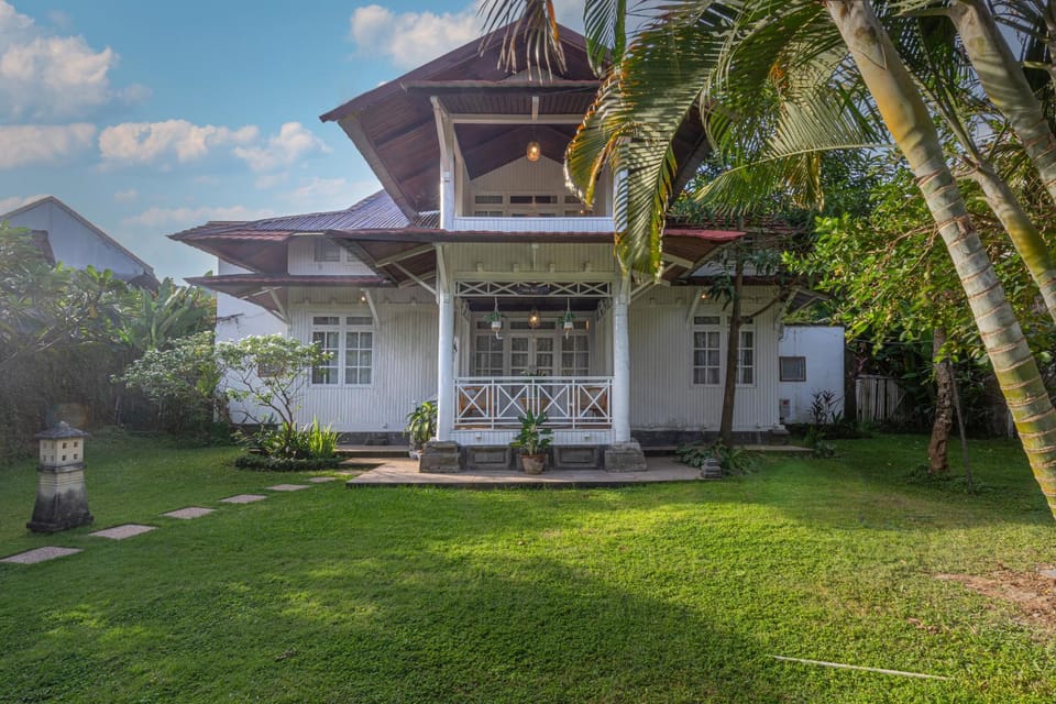 Property building, Day