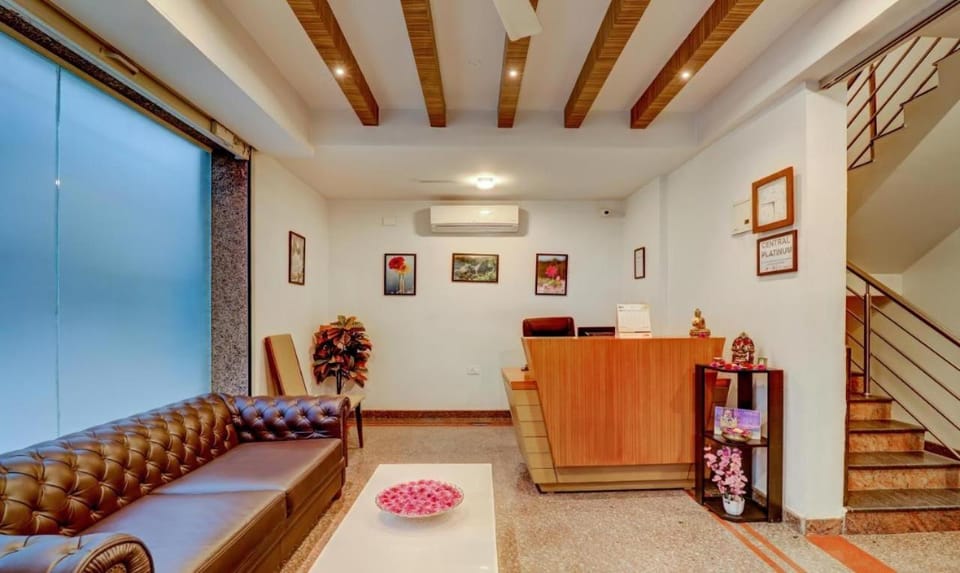 Crystal Suites Bed and Breakfast in Bengaluru