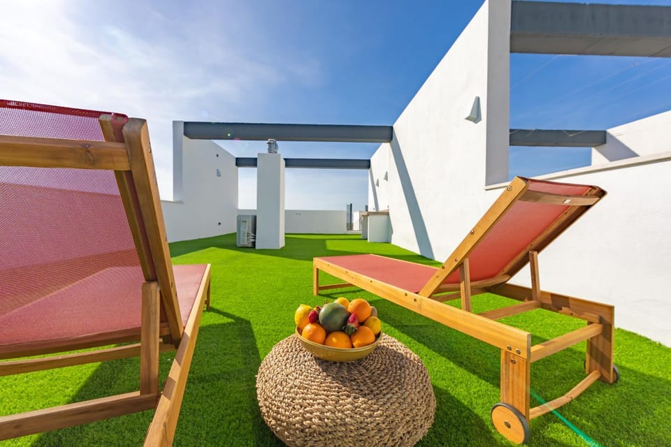Centric, Terrace & Pool - Fiberglass WIFI Apartment in Tarifa