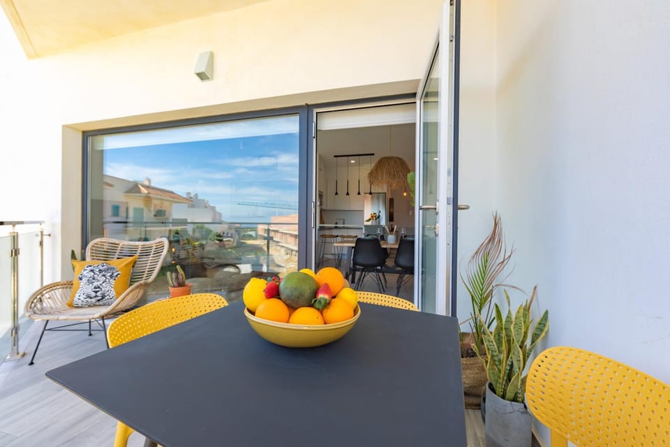 Centric, Terrace & Pool - Fiberglass WIFI Apartment in Tarifa
