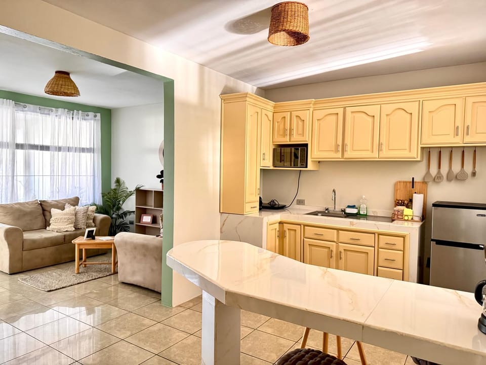 Kitchen or kitchenette, Dining area, stove